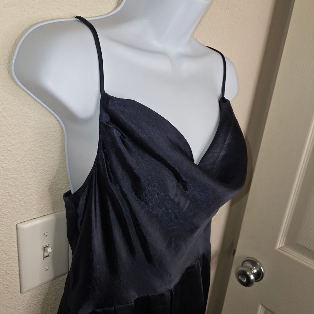 Skies Are Blue Nwt Women's Cowl Neck Navy Blur Satin Jumpsuit Size MEDIUM - Picture 8 of 14